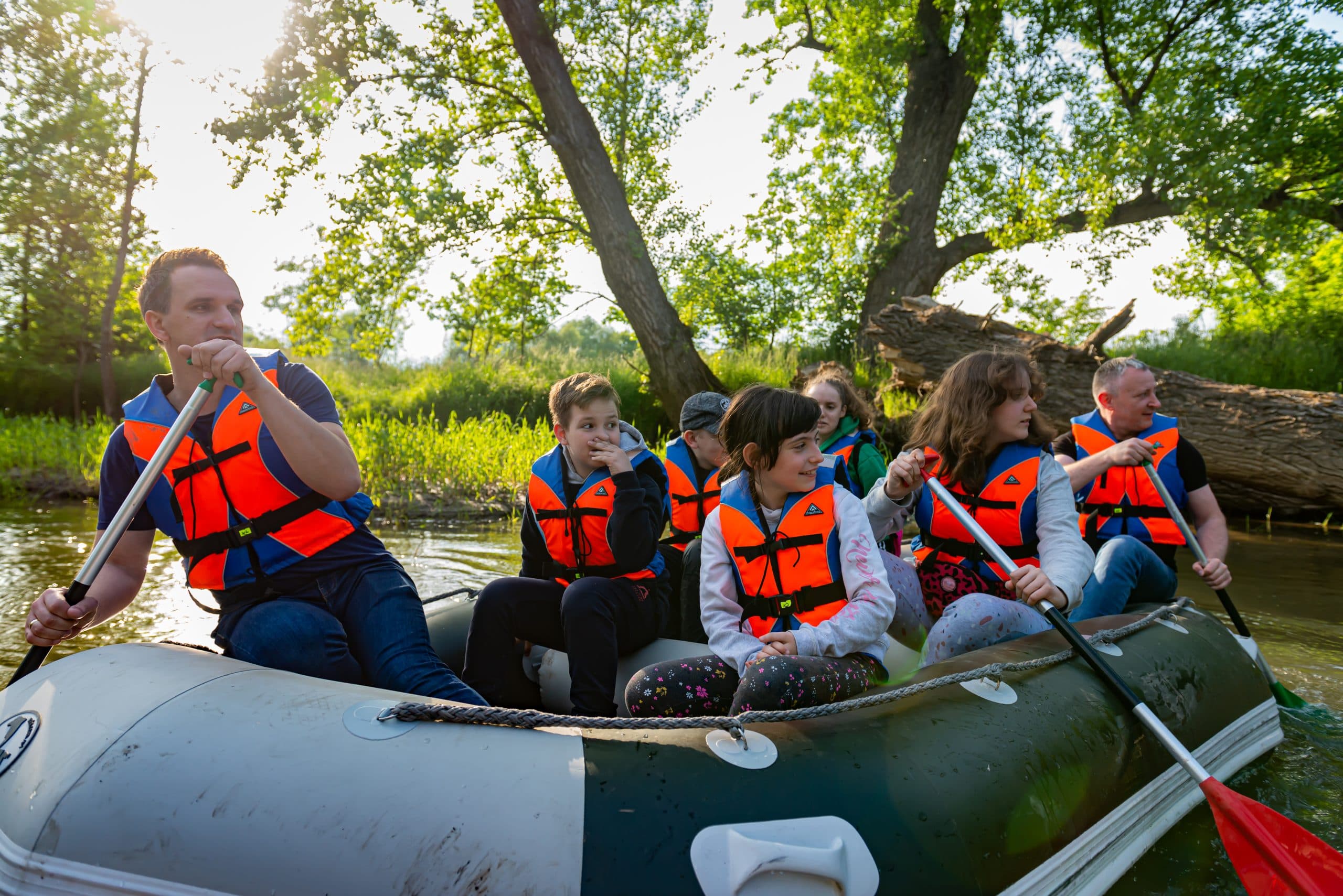 Ponton czy kajak? Co wybrać na pierwszą wyprawę?